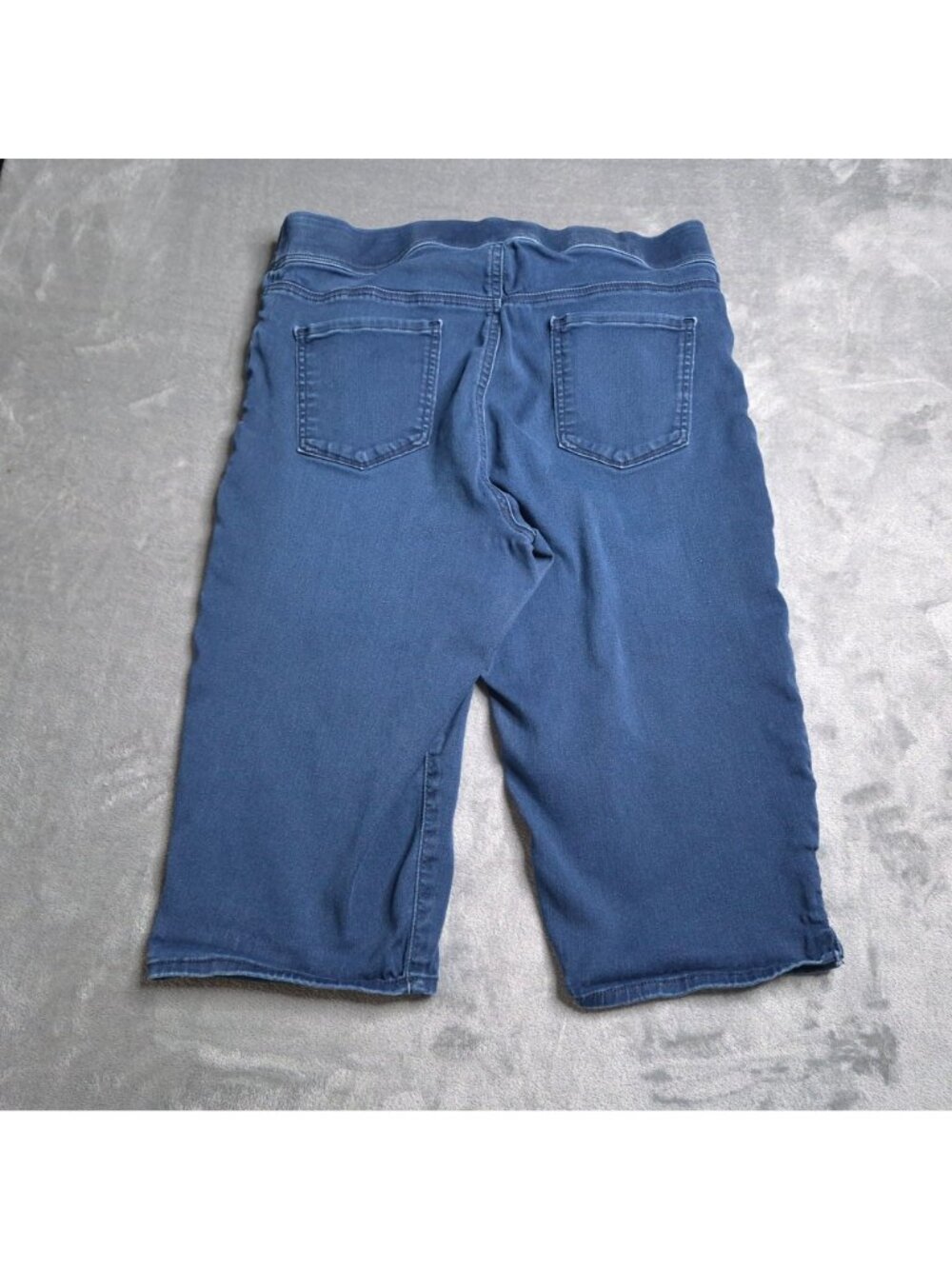 Gloria Vanderbilt Pull-On Capri Jeans Avery 14 High Rise Medium Wash Stretch - Picture 3 of 8